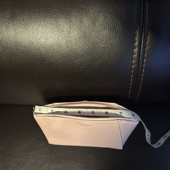 Givenchy Parfums Iconic Nude Pink Pouch Cosmetic Makeup Travel Bag Case NWOB - Picture 4 of 7